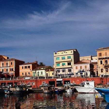 Le Scalette Bed & Breakfast La Maddalena  Bagian luar foto