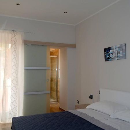 Le Scalette Bed & Breakfast La Maddalena  Bagian luar foto