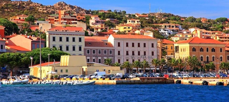 Le Scalette Bed & Breakfast La Maddalena  Bagian luar foto