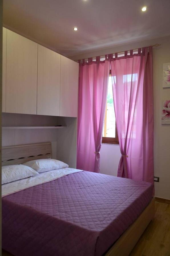 Le Scalette Bed & Breakfast La Maddalena  Bagian luar foto